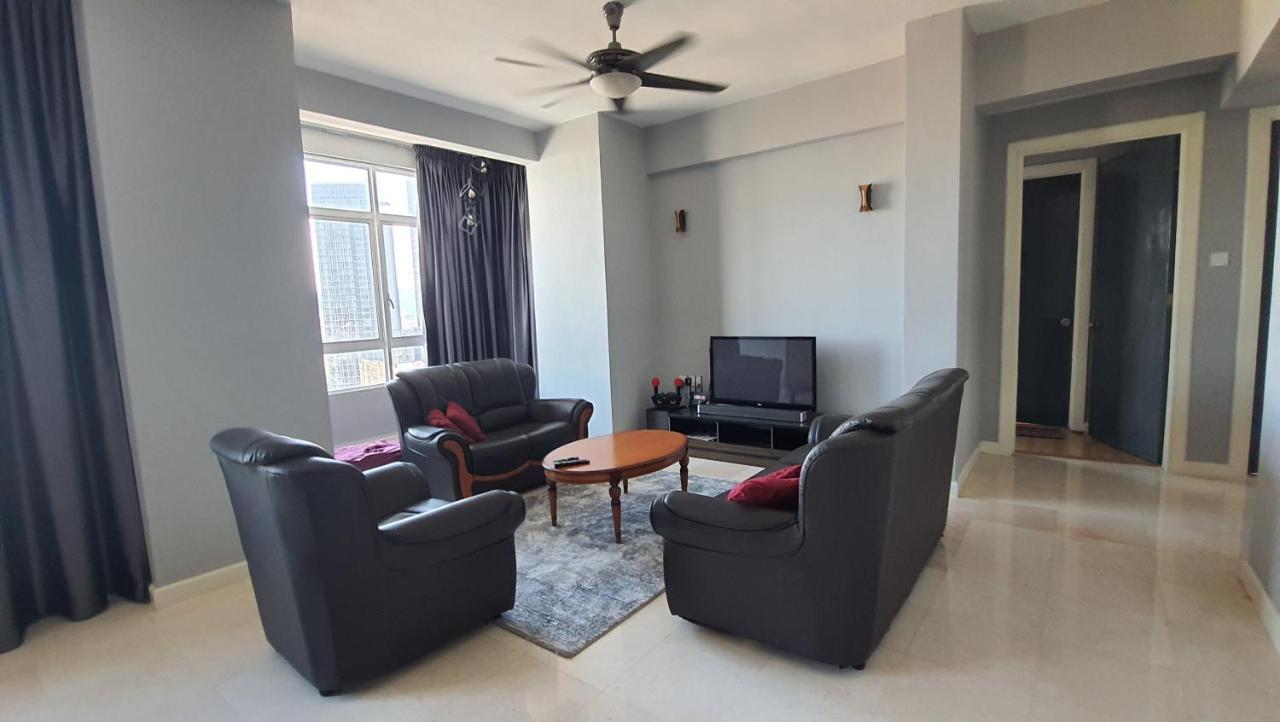 Homestay Jalan Tun Razak: Central Location Near Healthcare & Cultural Hubs Kuala Lumpur Exterior photo