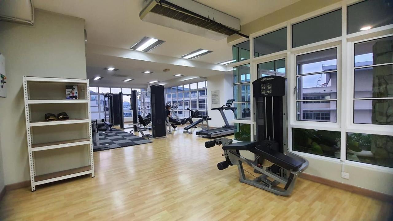 Homestay Jalan Tun Razak: Central Location Near Healthcare & Cultural Hubs Kuala Lumpur Exterior photo